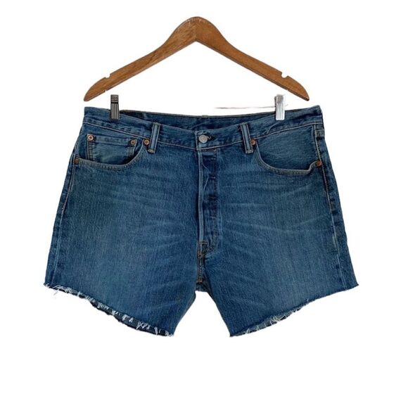 Levis Vintage Cut Off Denim Shorts Medium Wash - Picture 1 of 12